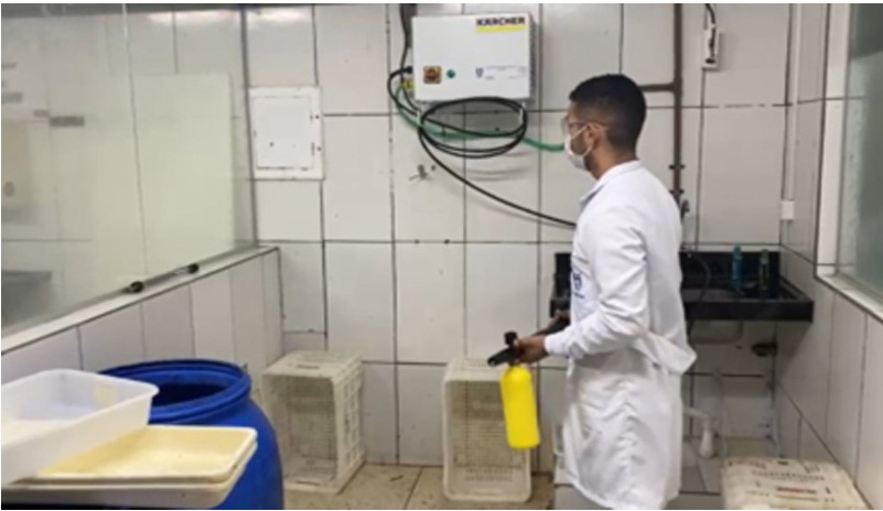 Limpeza e desinfecção com higienizadora Kärcher